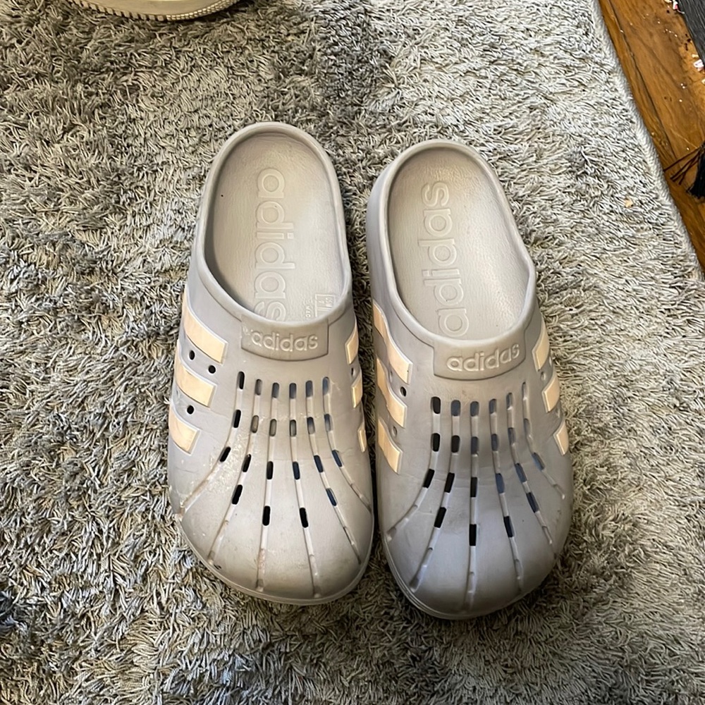 ADIDAS CROCKS